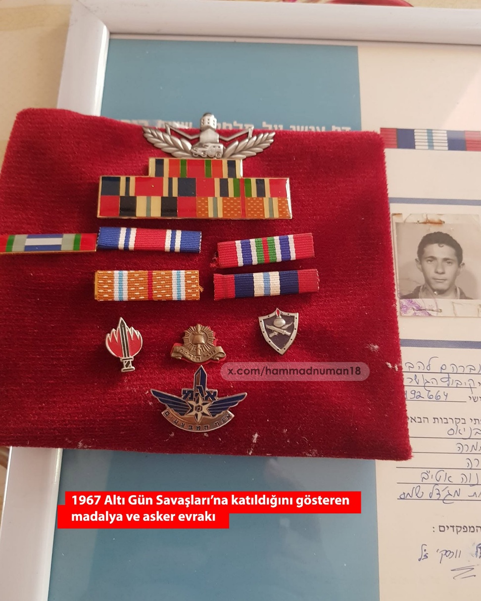 1967 Altı Gün Savaşı katılımına ve geçmiş askeri hizmetine dair tarihi arşiv fotoğrafları.